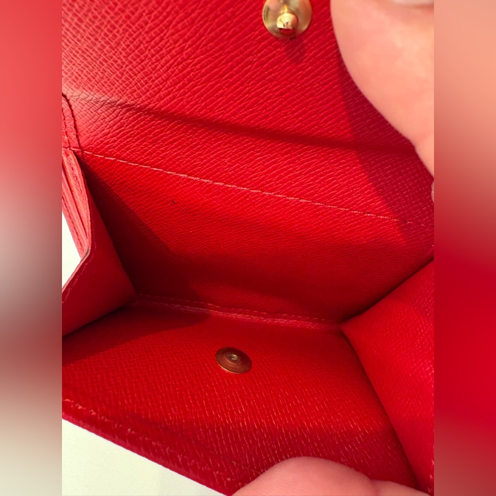 Louis Vuittom Epi Wallet - Picture 13 of 16